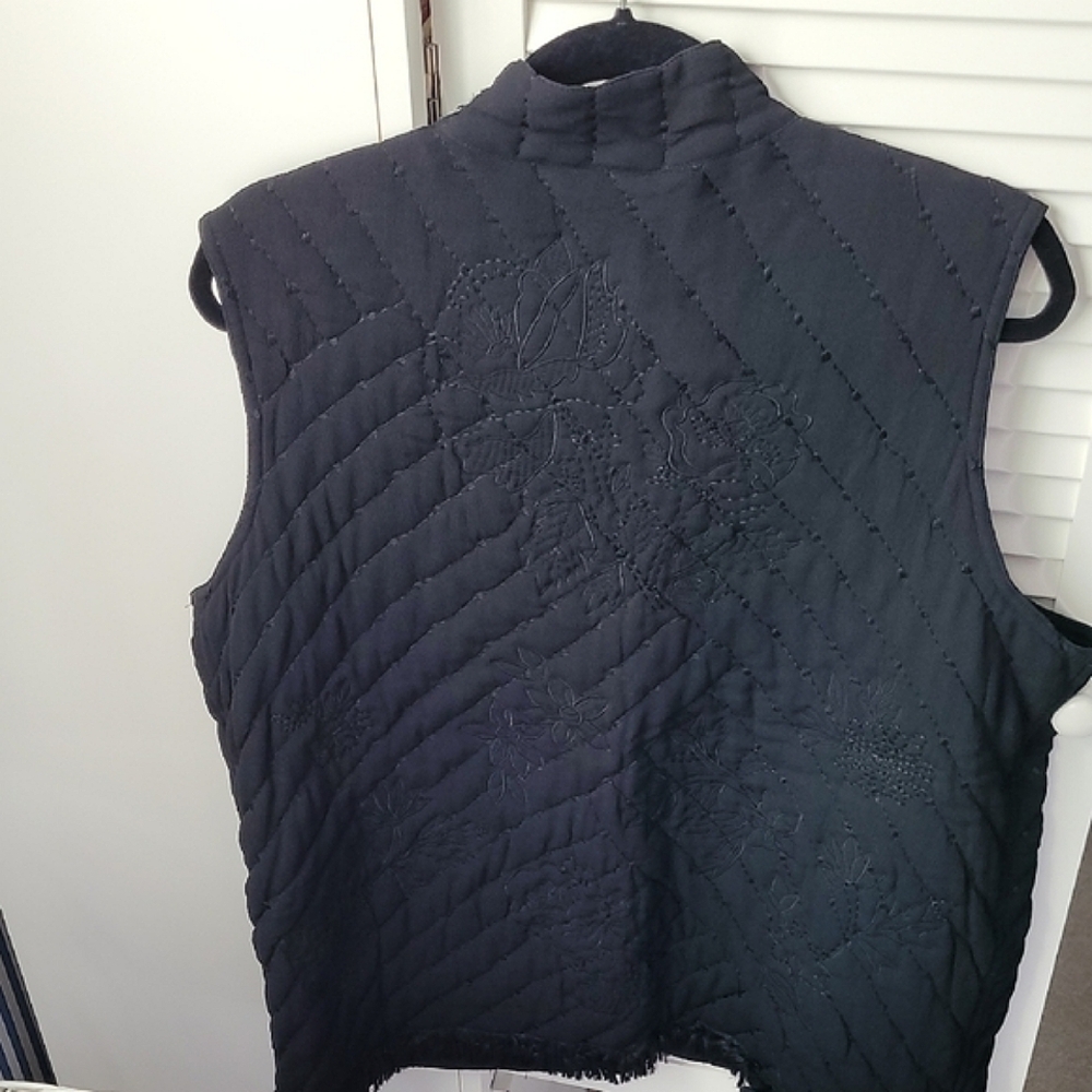 Chico's Design Artsy, Embroidered Black Vest 3=16/XL. - Picture 4 of 14